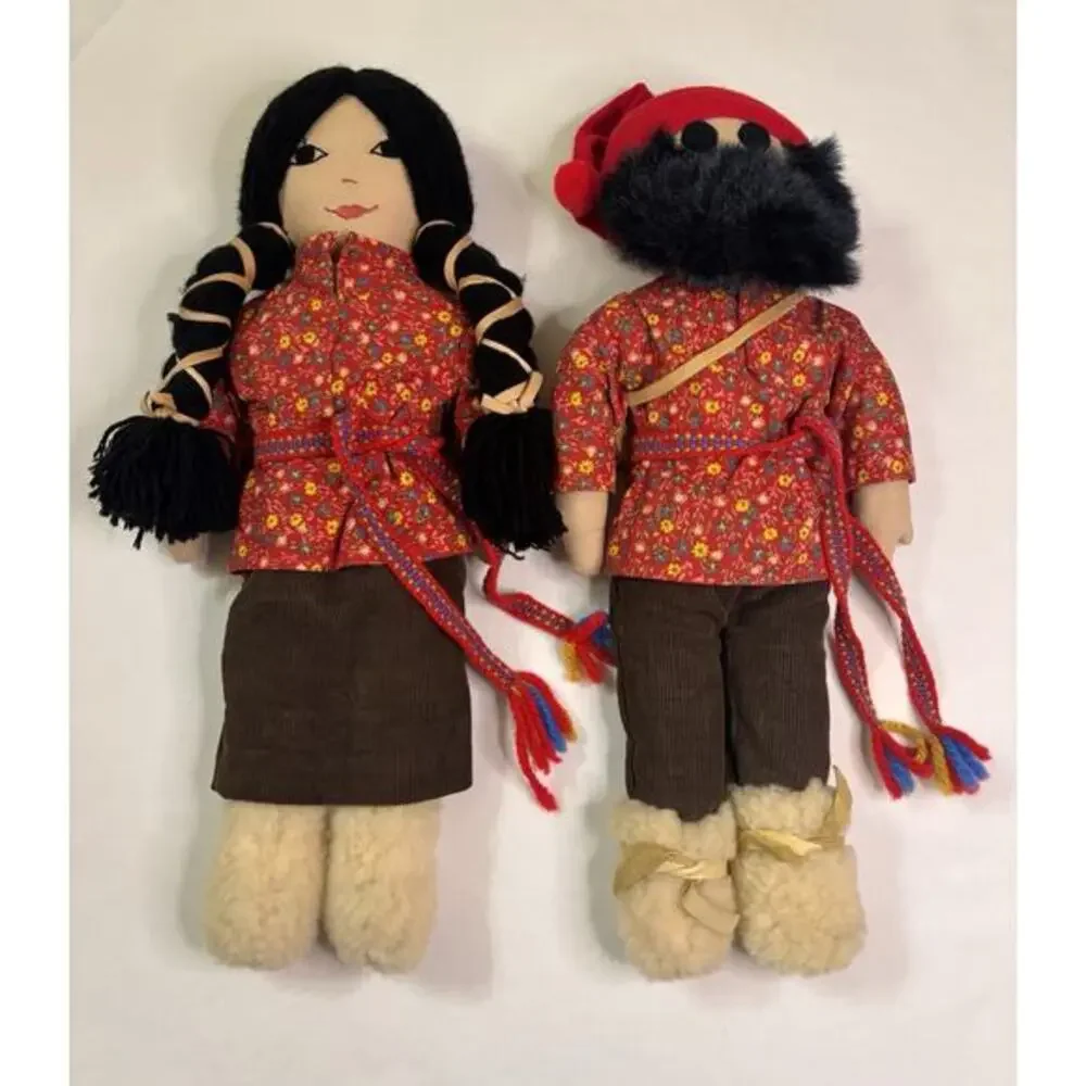 2 Alaskan Dolls Girl/Boy In Matching Indigenous Clothing Vtg. Collectables 12